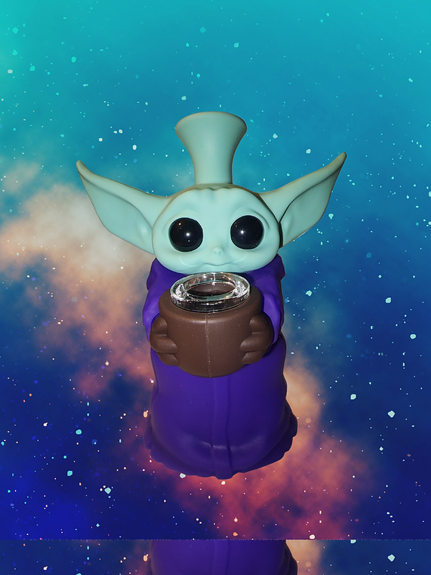 walking yoda pipe purple